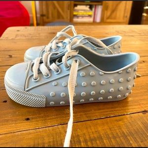 Mini Melissa Sneaker, size 9